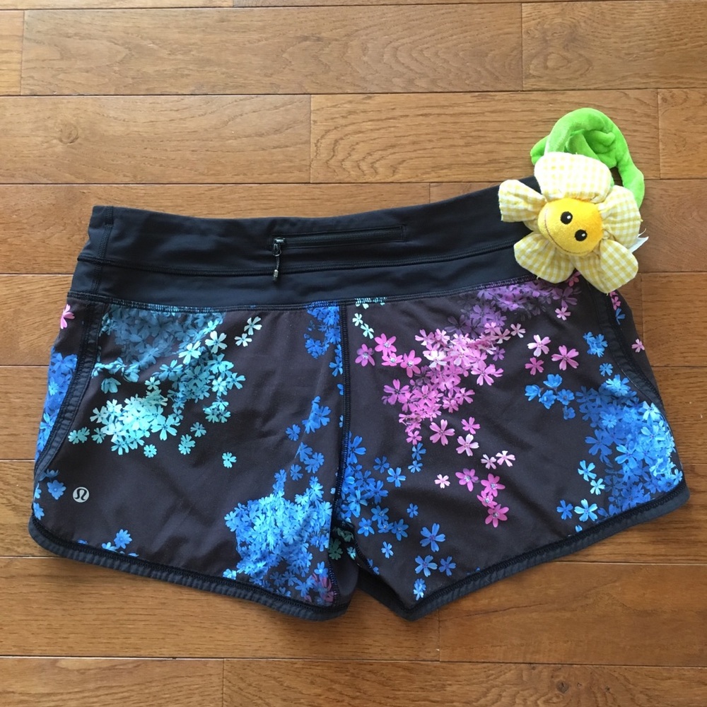Lululemon Groovy Run Short-Petal Pop Mult - image 4